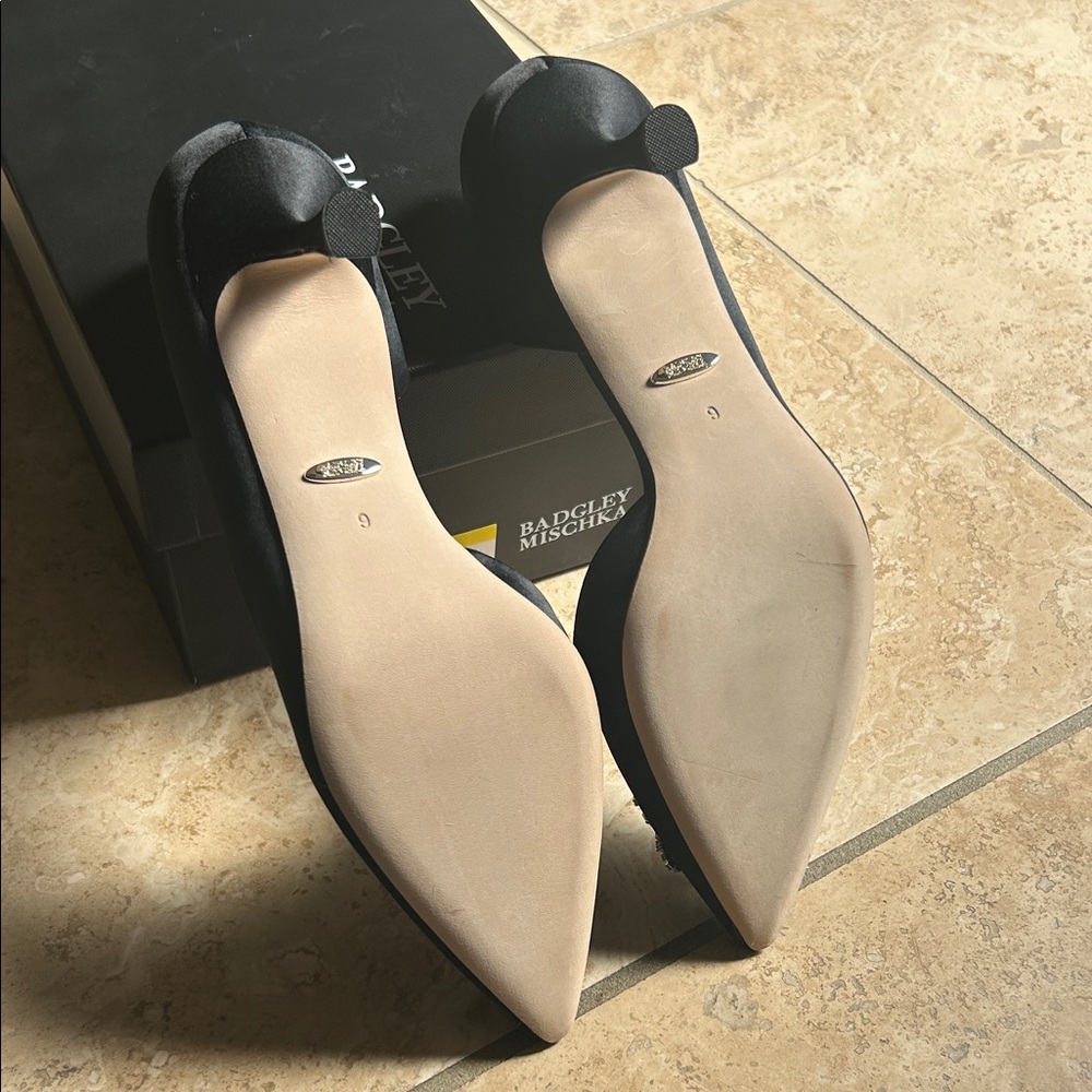 Badgley Mischka Black Heels with Pearl Detail - Picture 3 of 4
